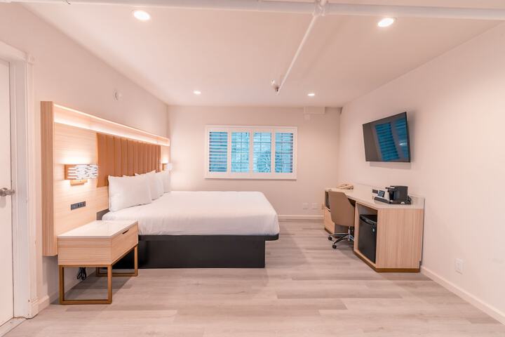 Room 16 of 26
