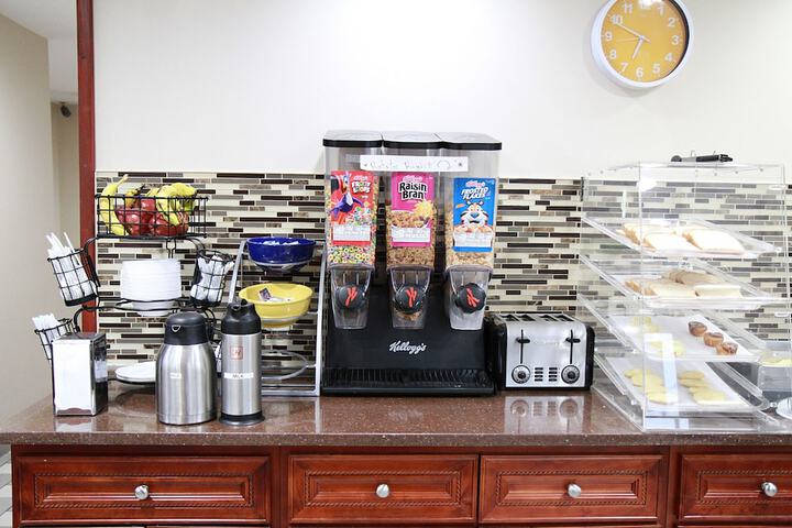 Breakfast/Coffee Service 48 of 63