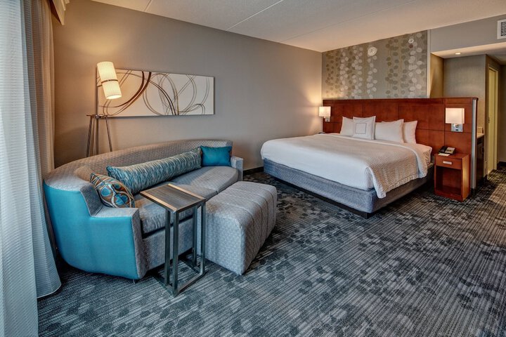 Room 21 of 37