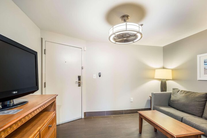 Room 20 of 34