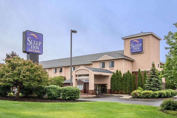 Sleep Inn & Suites Queensbury - Lake George