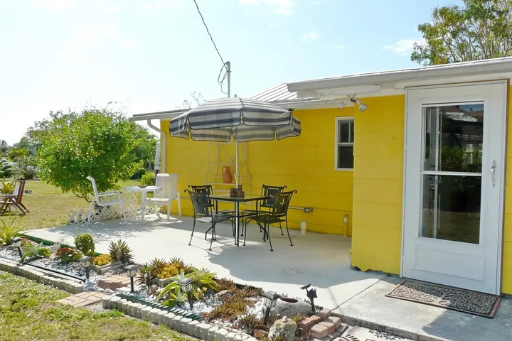 413 Mango Avenue