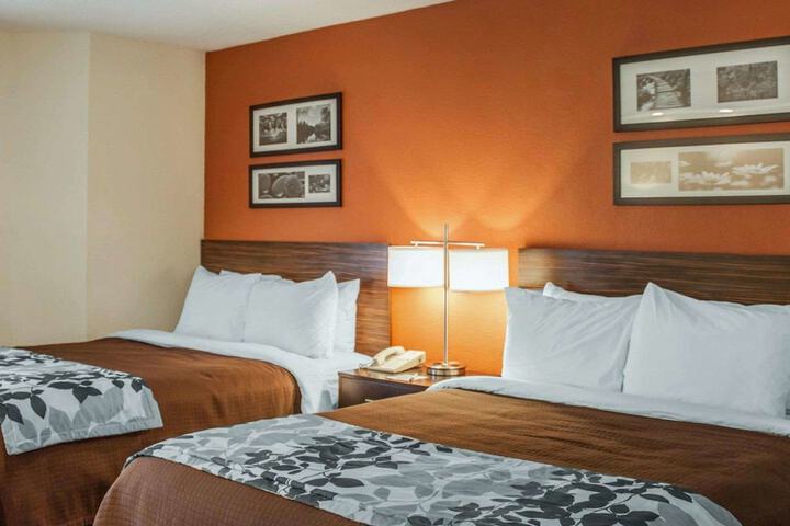 Room 18 of 32
