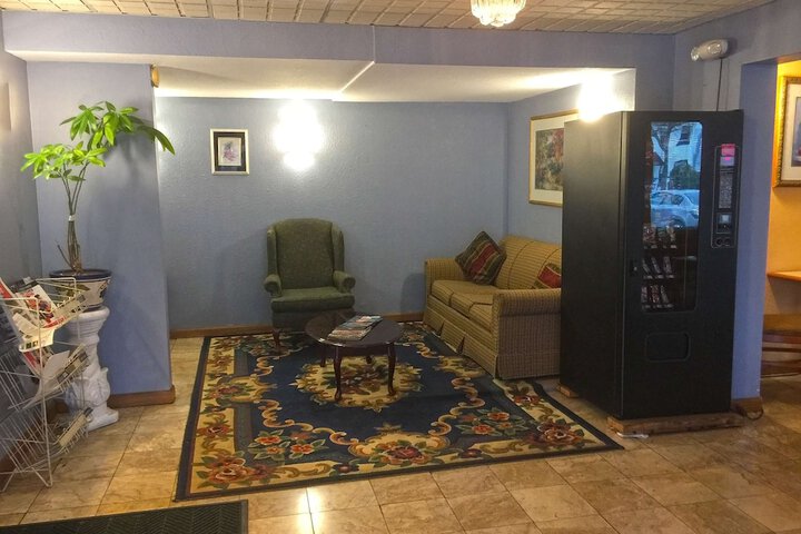 Hotel Interior 7 of 31