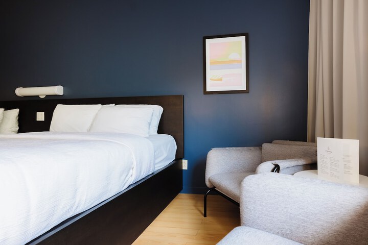 Room 46 of 49