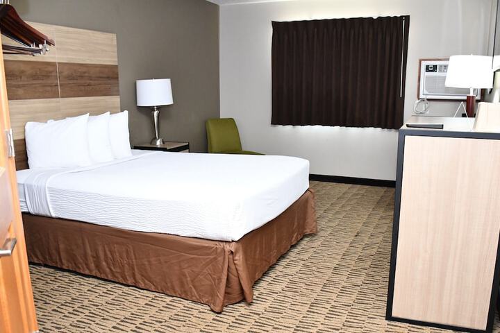 Baymont Inn & Suites by Wyndham Platteville