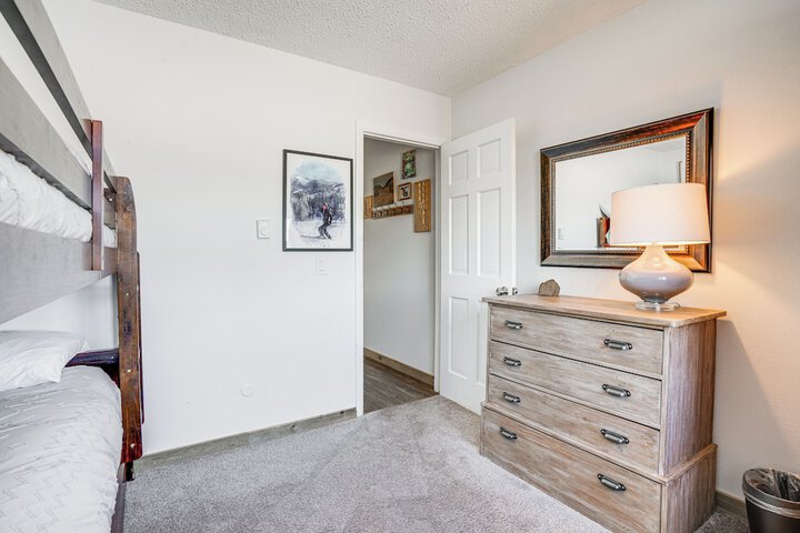 Condo w / Balcony & Views - Steps to Ski Shuttle!
