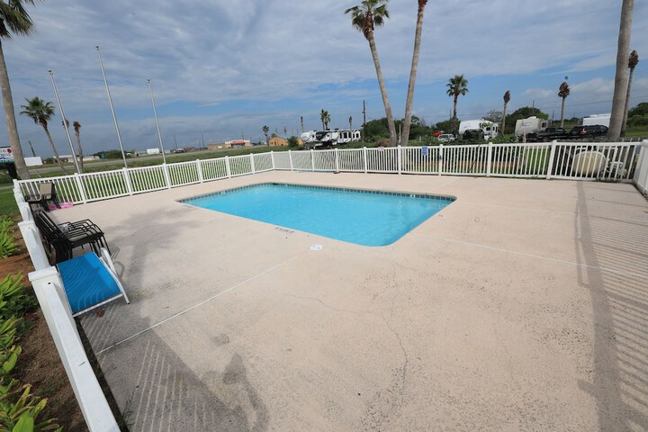 Pool 2 of 12