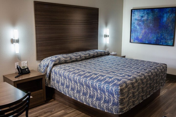 Room 19 of 40