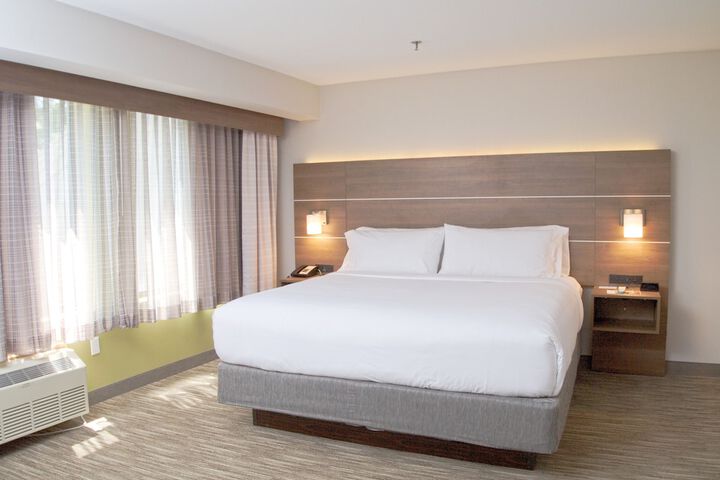 Holiday Inn Express South Burlington by IHG