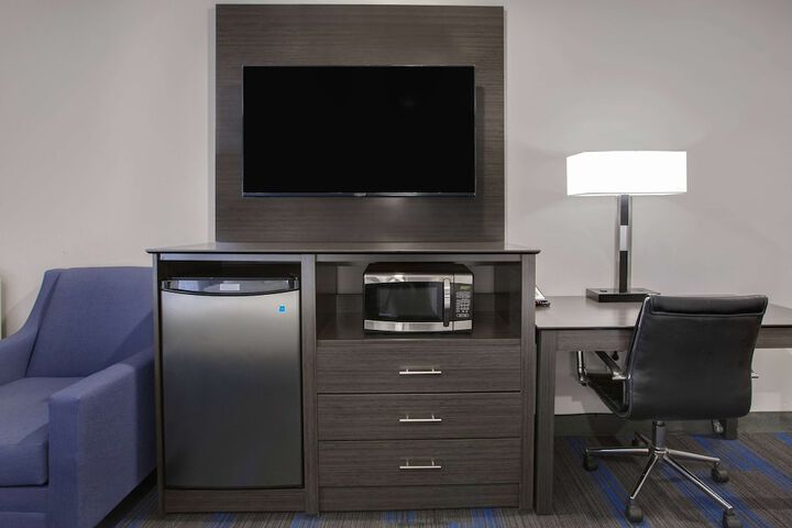 Room 7 of 38
