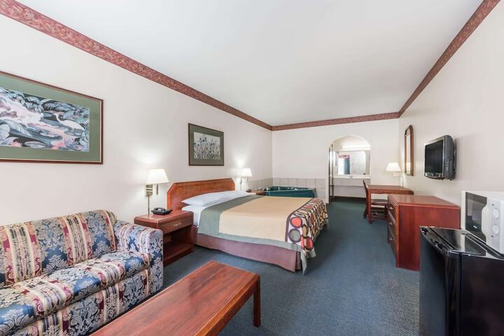 Room 13 of 51