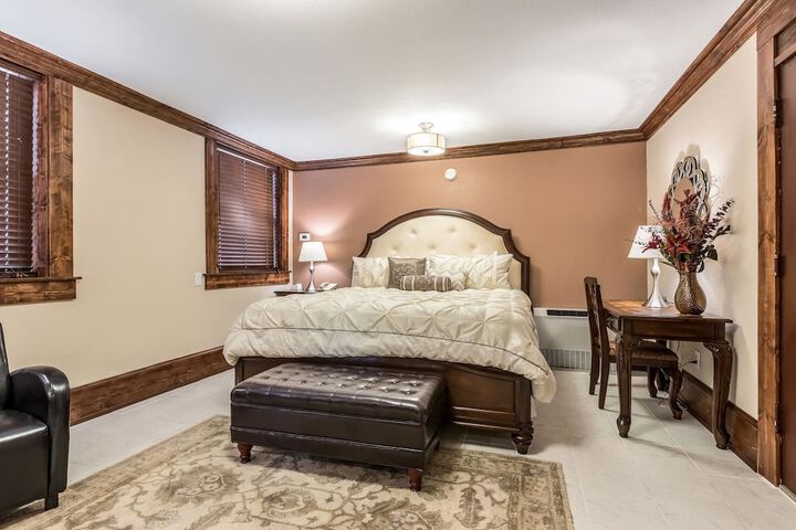 Hotel Bothwell Sedalia Central District an Ascend Collection Hotel