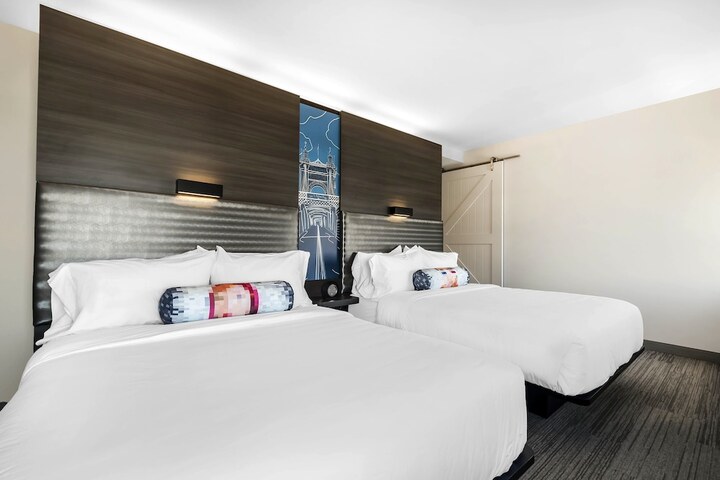 Room 28 of 49