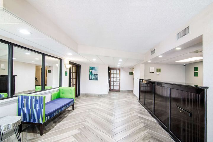 Hotel Interior 10 of 41