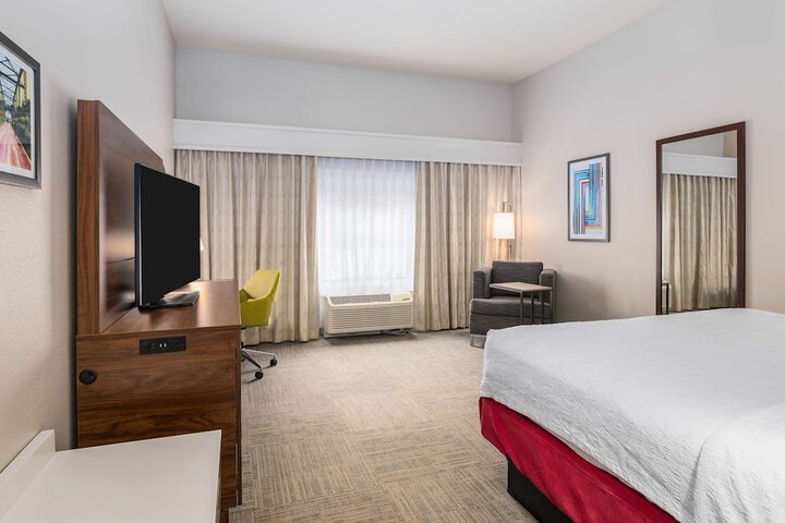Hampton Inn & Suites Hartford-Manchester