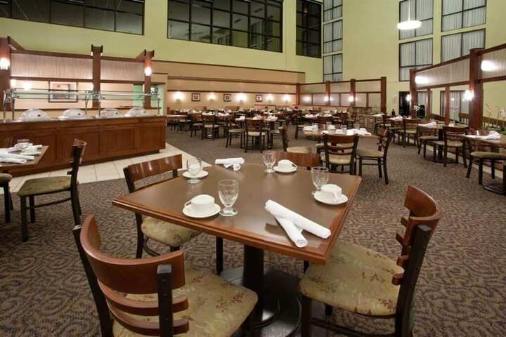 Ramada Plaza by Wyndham Sheridan Hotel & Convention Center