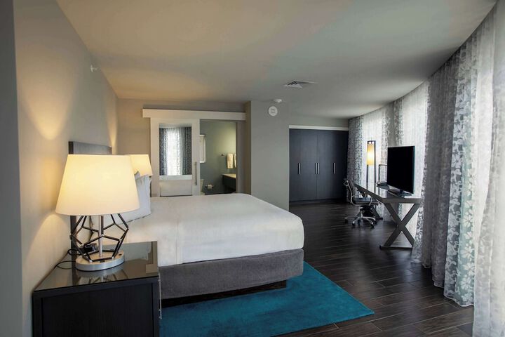 Room 43 of 124