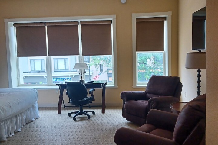 Room 35 of 86