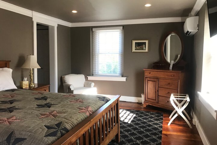 Room 53 of 64