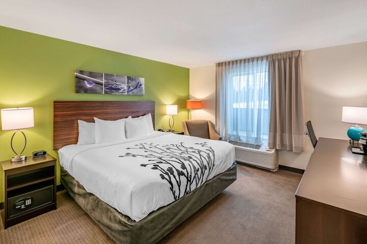 Room 18 of 37