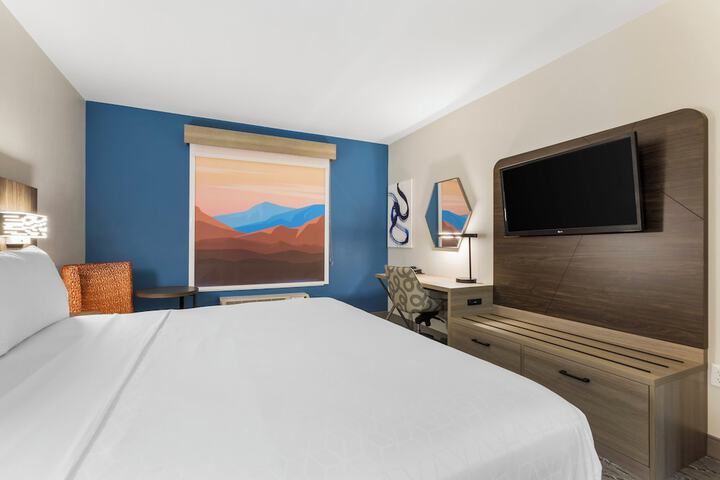 Holiday Inn Express Hotel & Suites Belgrade by IHG