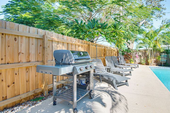 Cape Canaveral Cottage w / Pool - Walk to Beach!