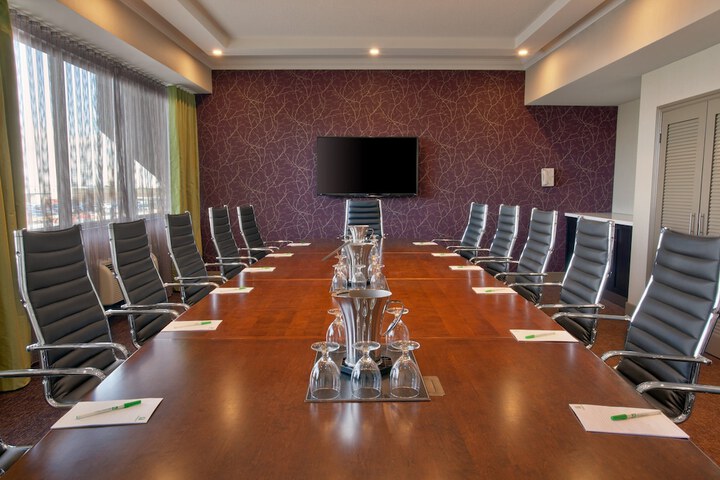 Holiday Inn Toronto - Intl Airport by IHG
