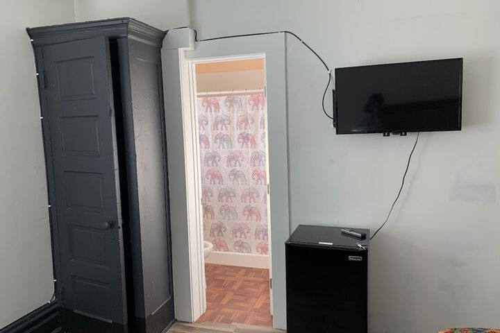 Room 31 of 38
