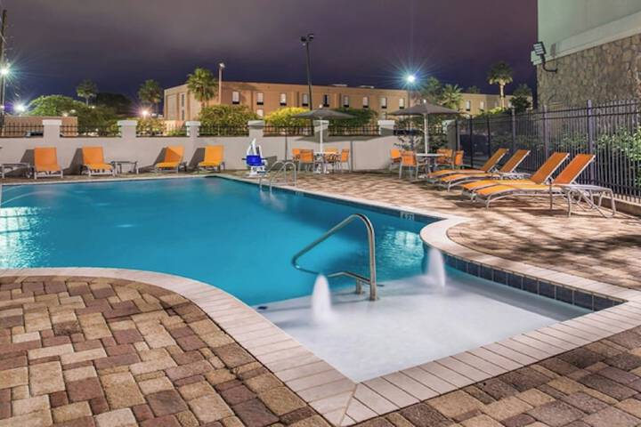 Holiday Inn Express & Suites Laplace by IHG