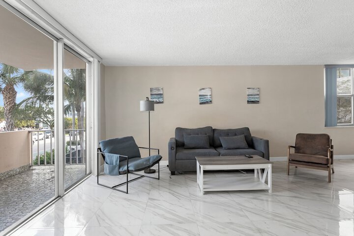Bay Harbor Sunset Apt 2A