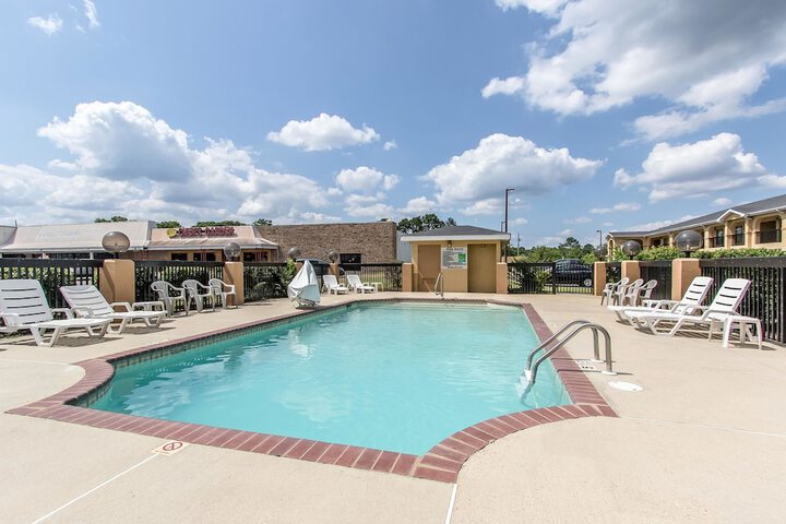 Pool 4 of 39