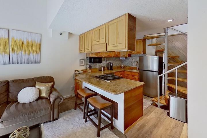 The Crestwood Condominiums