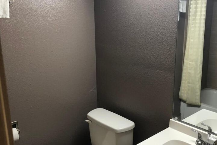 Room 10 of 40