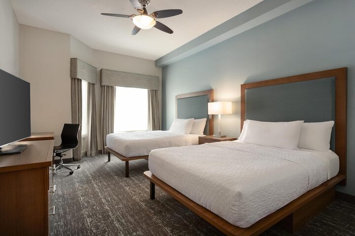 Homewood Suites by Hilton Fort Myers Airport / FGCU