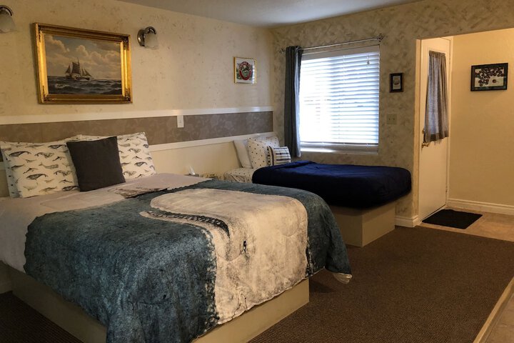 Room 50 of 103