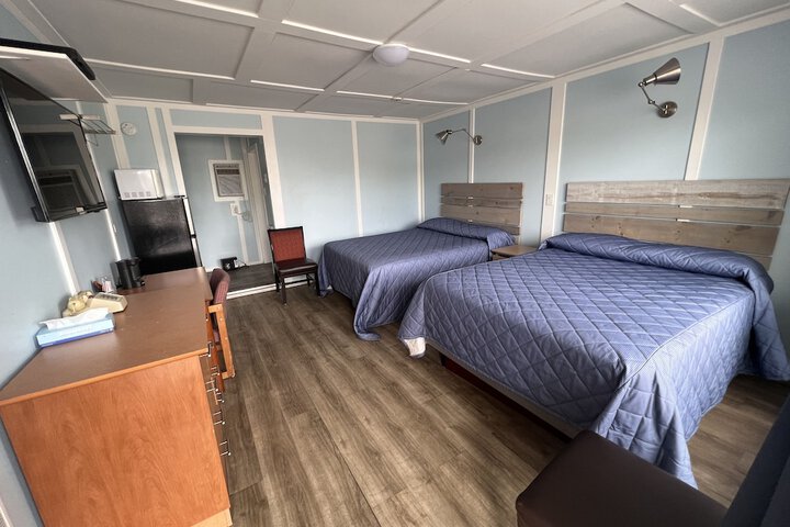 Room 43 of 82