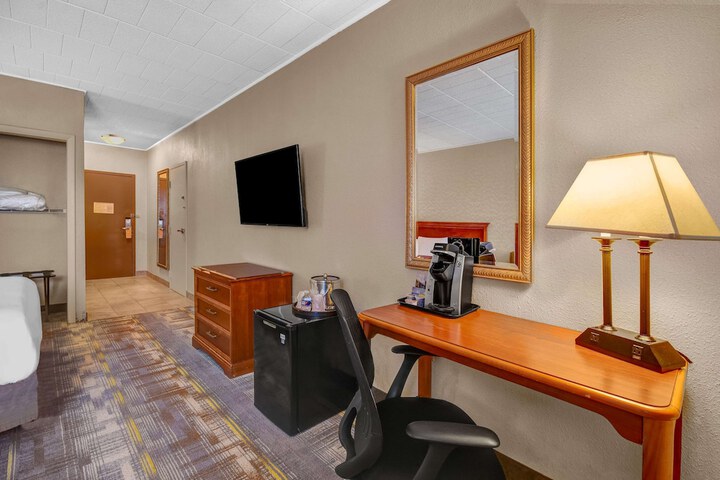 Room 31 of 82