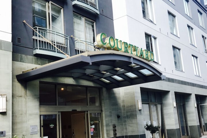 Courtyard by Marriott Oakland Downtown