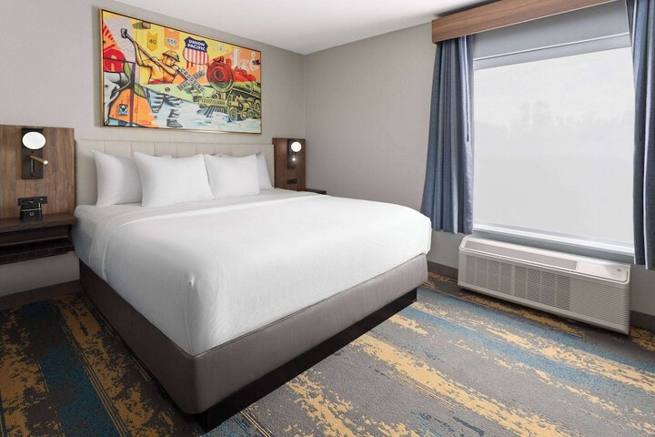 Room 18 of 40