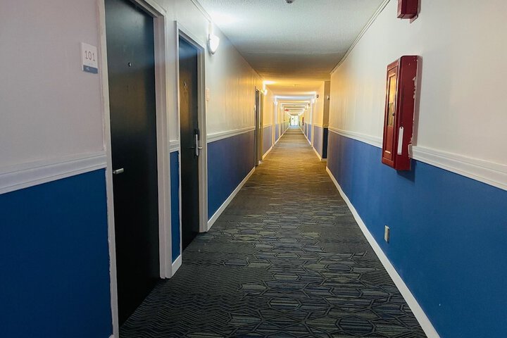 Ballroom/Hall 35 of 52