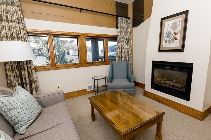 Stein Eriksen Lodge