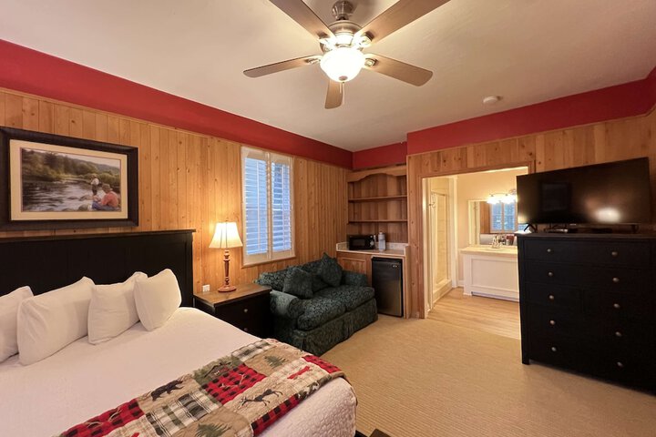 Room 35 of 46