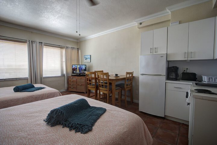 Room 185 of 242