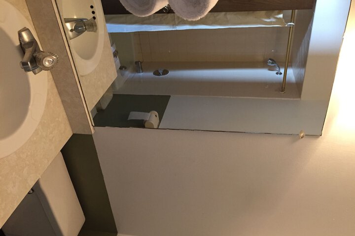 Room 13 of 17