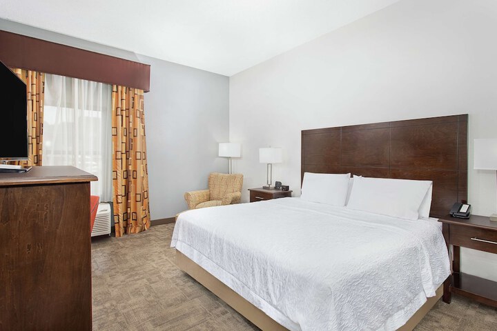 Room 15 of 33