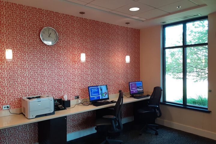 Business Center 63 of 64