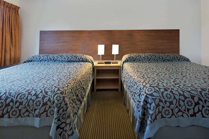Room 5 of 17