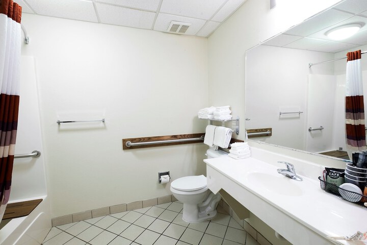 Red Roof Inn PLUS+ Danville KY