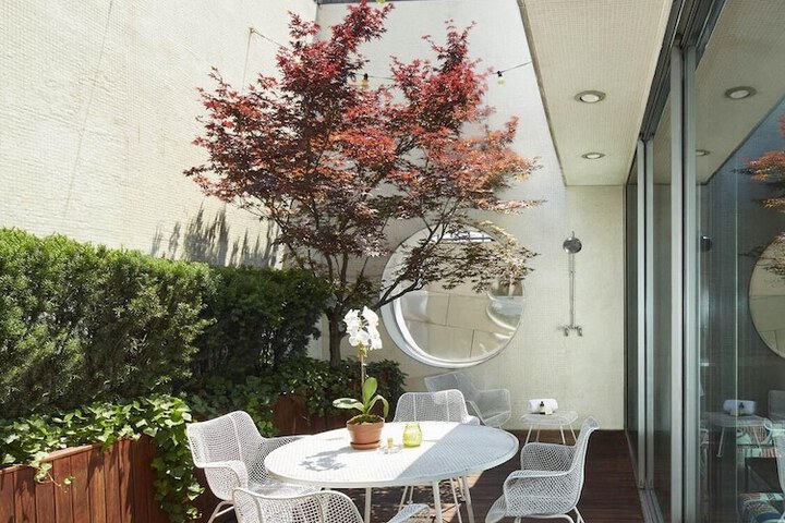 Terrace/Patio 33 of 34